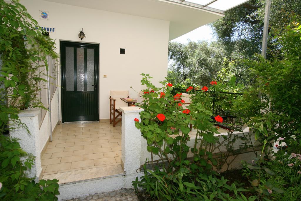 Alex-Giannis Apartments, Barbati Rum bild