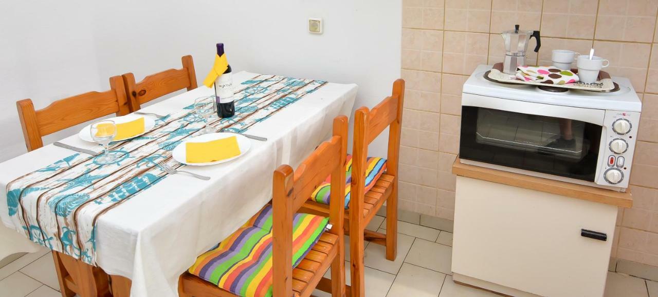 Alex-Giannis Apartments, Barbati Exteriör bild